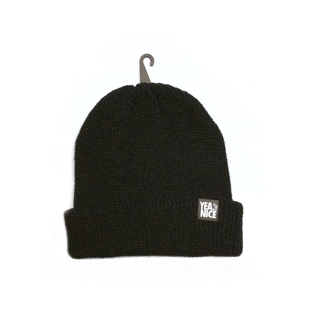 YeaNice Black beanie new with tag.